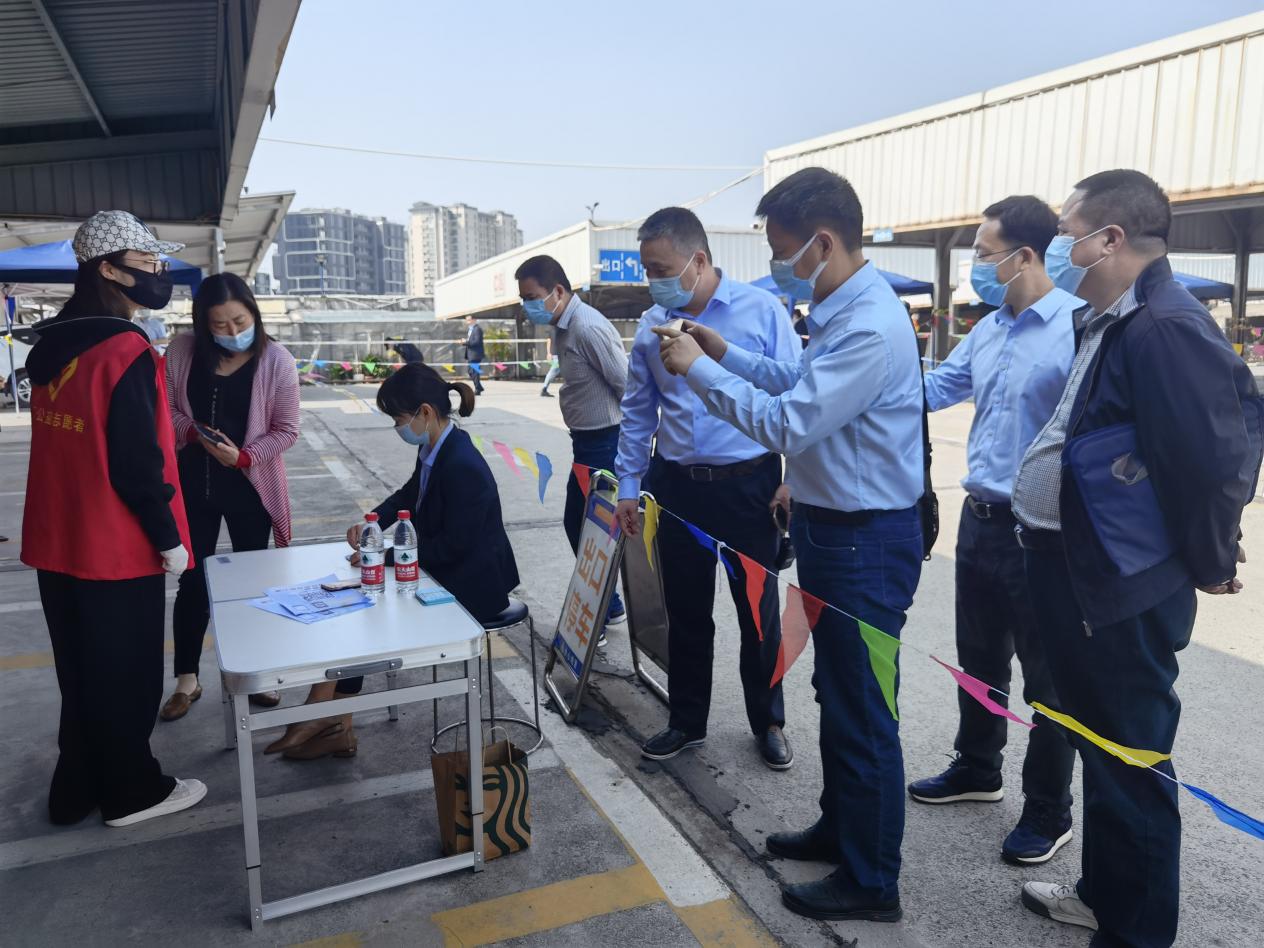 杭州市對外貿(mào)易促進(jìn)局副局長走訪錢江商城檢查疫情防控工作